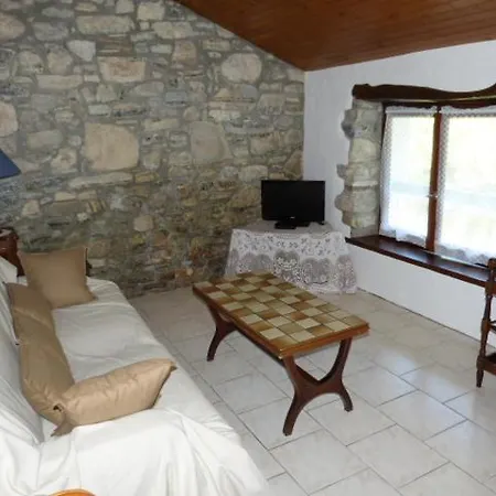 Chibau Berria-apercu Et Montagne A Cote De La Apartment